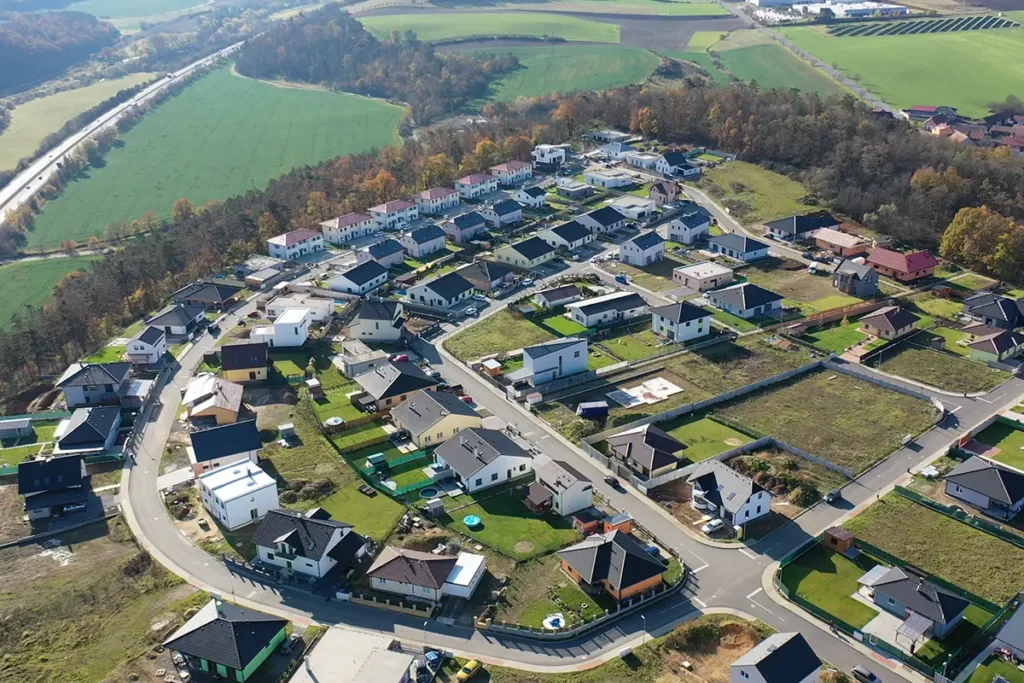 cerna stavba